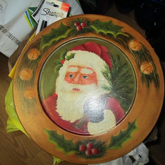 WOODEN PLATE WITH CHRISTMAS SANTA - Picture 1 of 1
